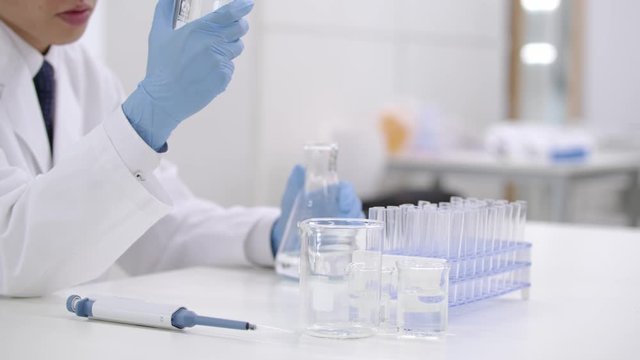 研究