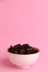 food, black raisins from Spain
