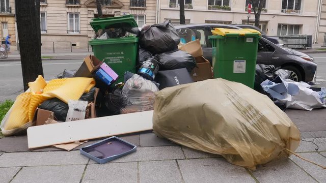 Paris, 4 February 2020. Accumulation of garbage in Paris after the blockade of waste incineration sites