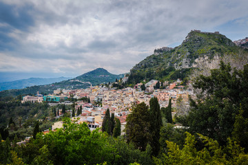 Fototapeta na wymiar The town Taormina 1