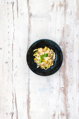Tagliatelle with chicken, mushrooms, cream and chives