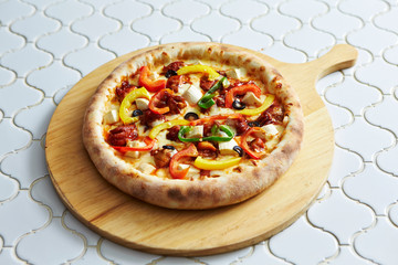 Spicy chicken and mushroom pizza 