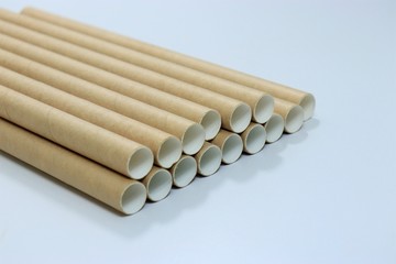 使い捨て環境に優しい紙ストロー。