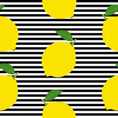 Photo sur Plexiglas Citrons Fond transparent avec des rayures noires et des citrons entiers et des tranches de citrons avec une ombre noire. Conception d& 39 illustration vectorielle pour carte de voeux ou modèle.