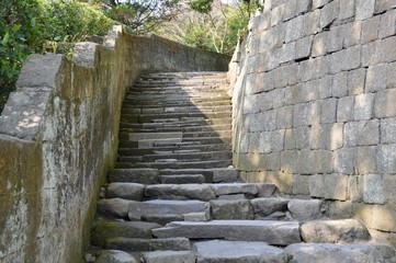 Fototapeta na wymiar 雰囲気のある石の階段