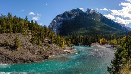 Fototapeta na wymiar Bow Falls Banff, Alberta Kanada