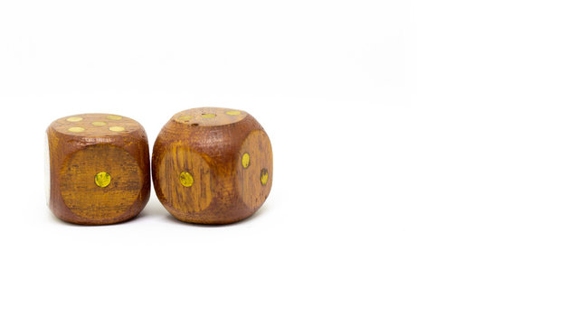 Dados de madera