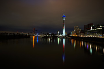 Fototapeta na wymiar Düsseldorf evening atmosphere