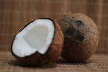 Coco abierto y coco cerrado