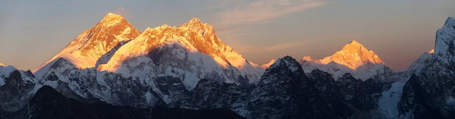 Cercles muraux Makalu Mount Everest Lhotse and Makalu evening sunset view