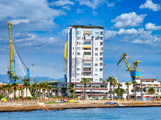 Naklejka premium Hafenszene Durres, Albanien