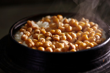 Chick pea on steamed rice 