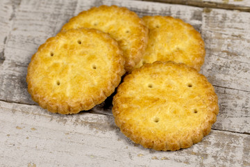 biscuits sablés breton sur un fond en bois