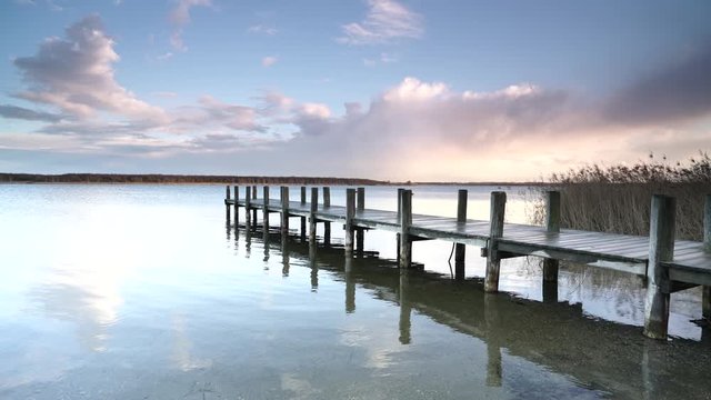langer Steg im See