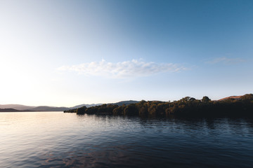 fin de soirée sur l'eau