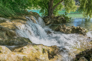 Cascada en el Parque Natural de las Lagunas de Ruidera. Ciudad Real-Albacete. Espa&ntilde;a.