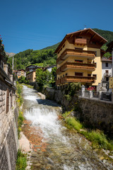 Fototapeta na wymiar Landscape of a small mountain village in Italy
