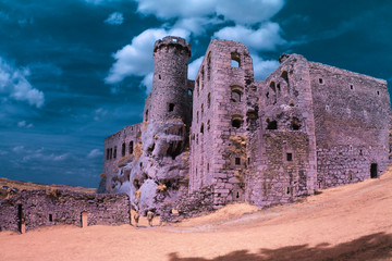 Ogrodzieniec Castle in Infrared