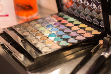 eye shadow hearts