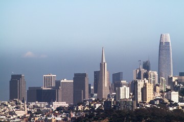 Fototapeta premium Beautiful skyline of San Francisco city at sunset, USA