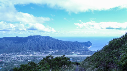 海と山と空と八丈島の町