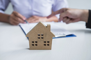 Estate agent broker reach contract form to client signing agreement contract real estate with...