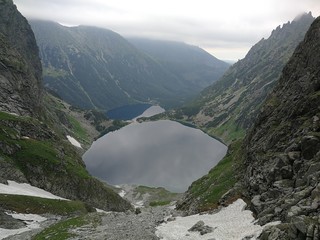 zamglone górskie szczyty Polskich Tatr © Tomek