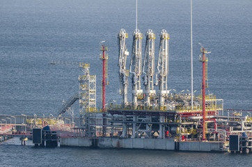 LNG TERMINAL -  Unloading jetty for large tankers