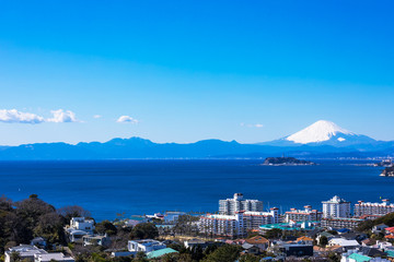 (神奈川県-風景)高台から望む江の島と富士５