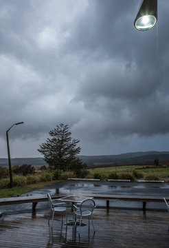 Tongariro National Park New Zealand Manawatu. Rain teras hotel