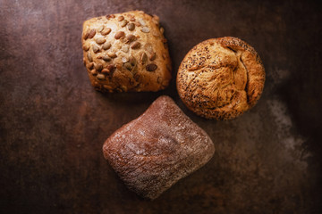 3 Brötchen Closeups von oben