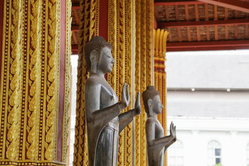 ラオス、ビエンチャンの寺の彫像