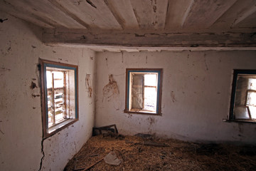 Fototapeta na wymiar Old abandoned house. Inside view. Ukraine, Cherkasy.