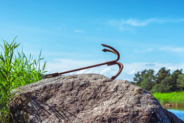 Anchor on the stone.