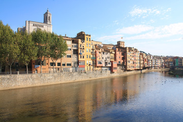 Fototapeta premium Colorful buildings in the gorgeous city of Girona in Catalonia, Spain