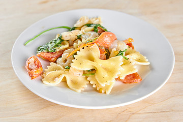 pasta with tomato sauce and basil