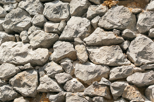 muros de piedra caliza en  silleria