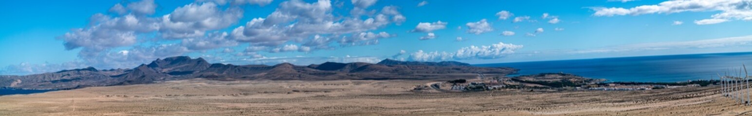 Istmo de la Pared - Fuerteventura at its narrowest point. Stone desert