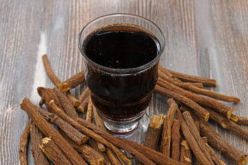 licorice root and liquorice in glass