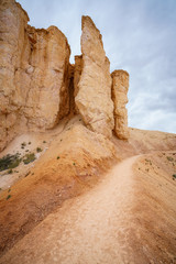 hiking the fairyland loop trail in bryce canyon national park, utah, usa