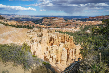 hiking the rim trail in bryce canyon national park, utah, usa