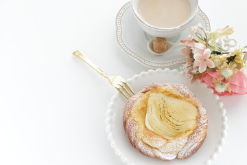 Marinated pear and custard pastry for gourmet dessert