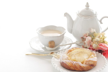 Marinated pear and custard pastry for gourmet dessert