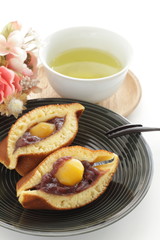 Japanese confectionery food, chestnut and red bean paste Dorayaki Pan cake sandwiches in half
