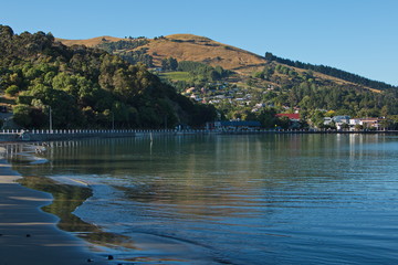 Fototapeta premium Coast in Akaroa on Banks Peninsula on South Island of New Zealand