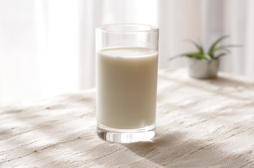グラスに入った牛乳