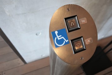 장애우 엘리베이터 조작 버튼