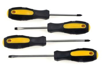 Tournevis sur fond blanc