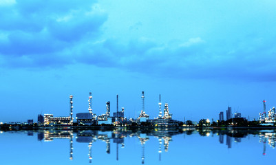 Fototapeta na wymiar Environmentally friendly oil refinery