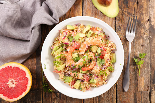 quinoa salad with grapefruit, avocado and shrimp